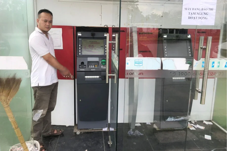 Diễn biến sự việc bắt nghi can cắt cây ATM trộm tiền