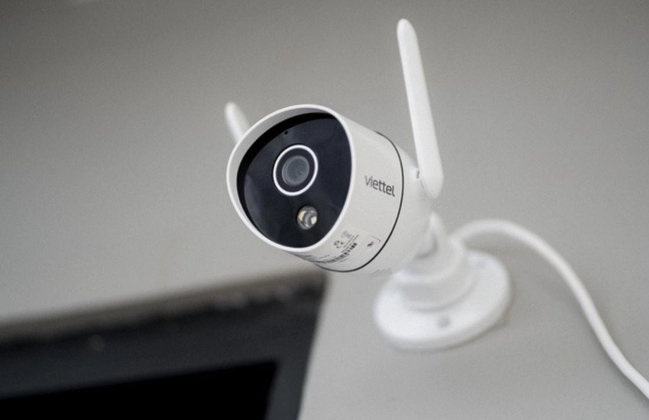 Tránh lắp đặt camera ở vị trí quá cao hoặc quá thấp